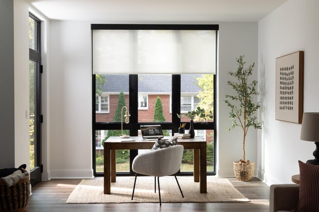 Photo - 600 E Henry Clay St