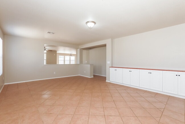 11225 E Quicksilver Ave