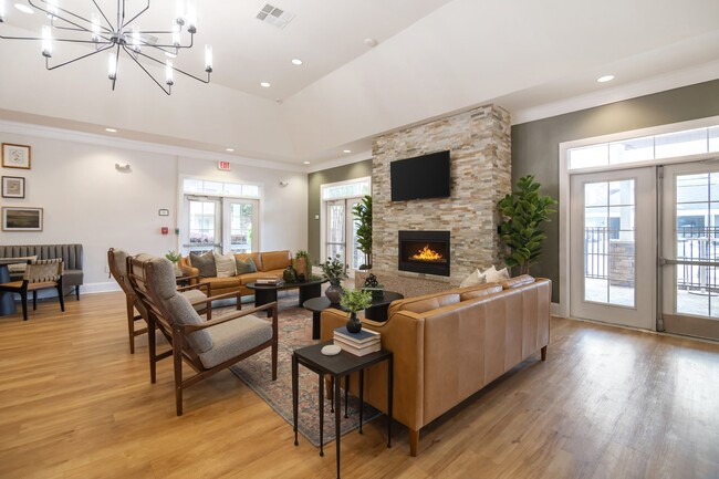 Photo - Hawthorne at the Summit