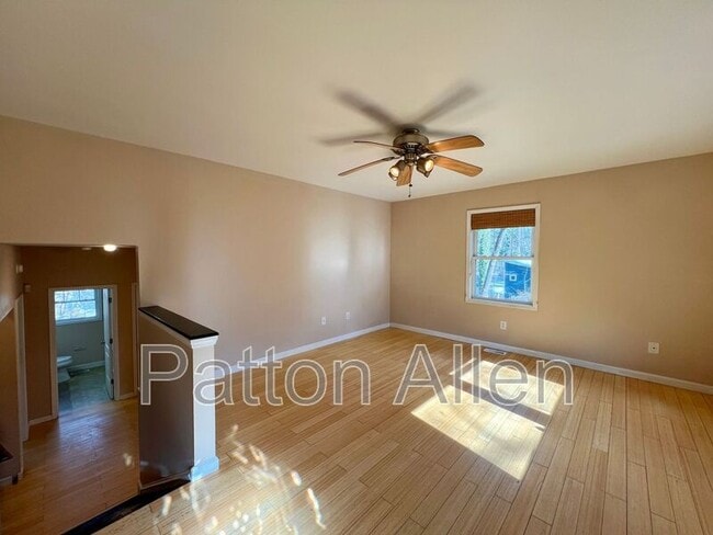 Photo - 80 Oakwood St