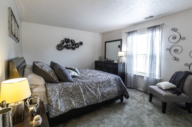 Plano de planta de 2 habitaciones en The Addison on Main Apartments - The Addison on Main