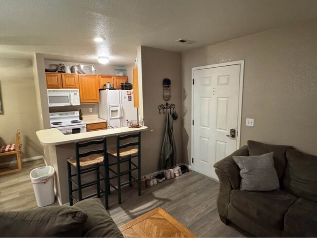 Photo - 108 Cougar Blvd Unit 220