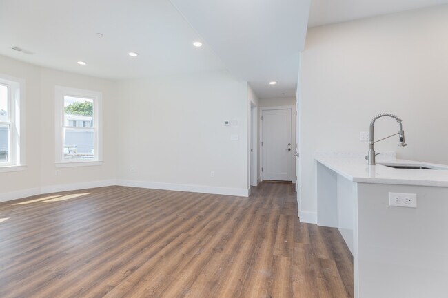 Photo - 843 Columbia Rd Unit #2