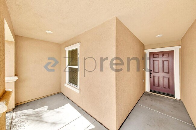 Photo - 2023 E Lingard St