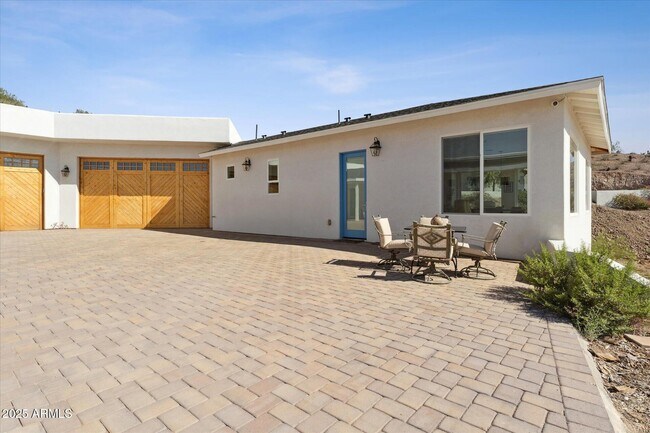 Photo - 221 W Jomax Rd