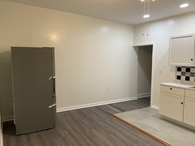 Photo - 615 N Calhoun St Apartment Unit 101