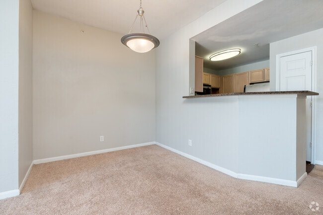 2BR, 2BA - 1134SF