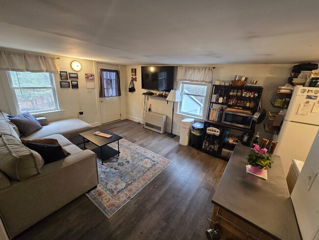 Photo - 44 Roebuck Ave Unit Apt 2