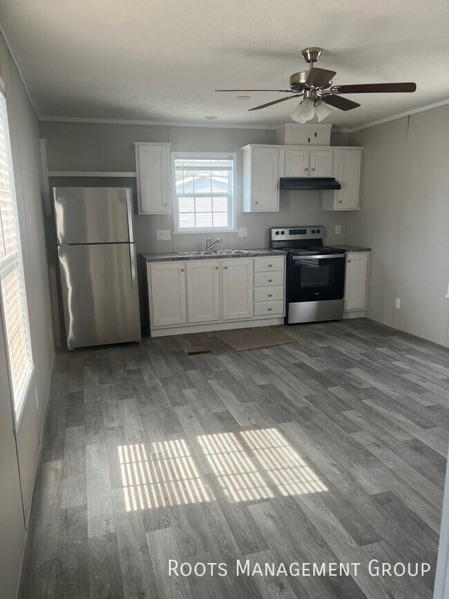 Home Available to Lease Apply Today! Rental For Rent in Bloomington