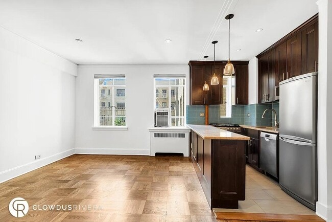 250 W 24th St Unit 4DW