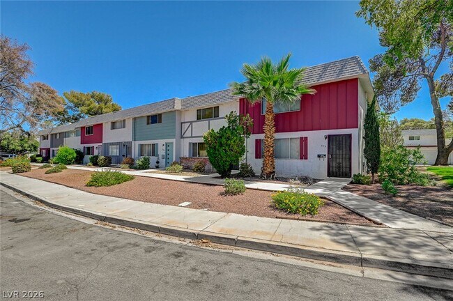 573 Greenbriar Townhouse Way