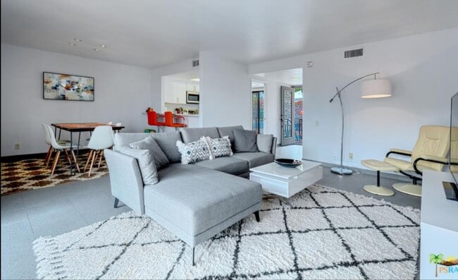 Photo - 2727 S Sierra Madre Unit #5