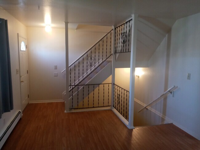 390 S Wagon Wheel Dr