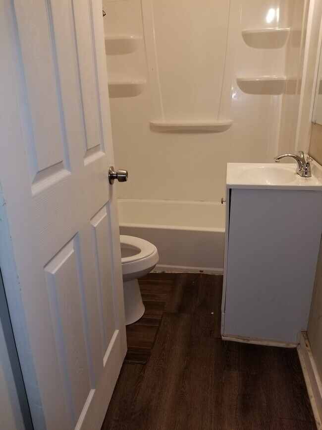 Photo - 1044 Brookley St