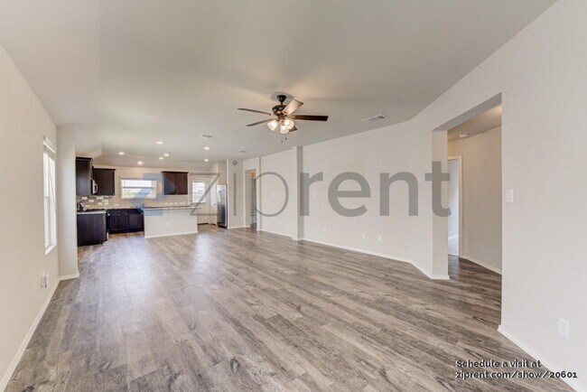 Photo - 9811 Marbach Brk