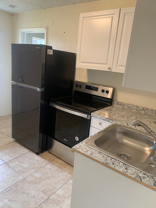 Photo - 2214 Northview St NE