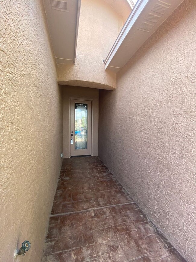 Photo - Beautiful 4 Bedroom, 3 Bathroom Home! Avai...