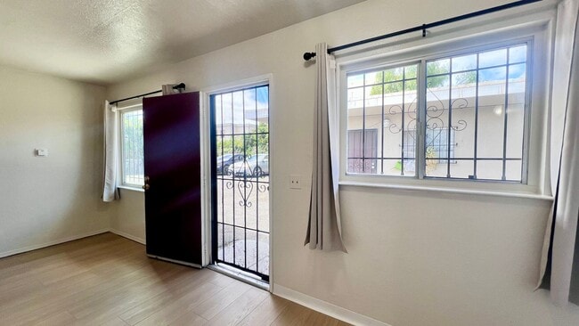 Building Photo - Cozy 1-bdrm, 1-bath in gated complex, includes 1 parking space, Located steps from schools and Hi... Unit 8