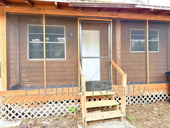 Building Photo - 1165 E Spruce St