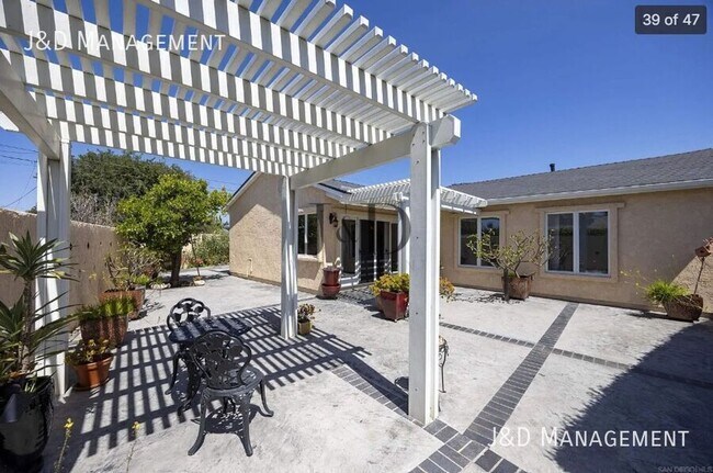 Photo - 4398 Clayford St