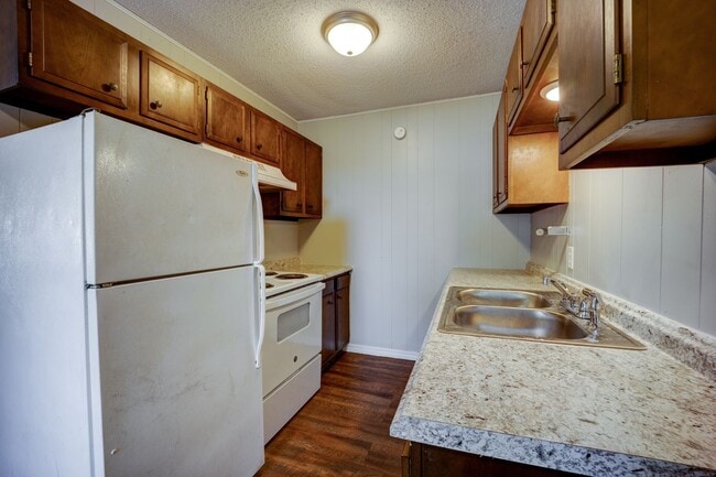 Photo - Magnolia Place: 1 & 2 Bedroom Apartments