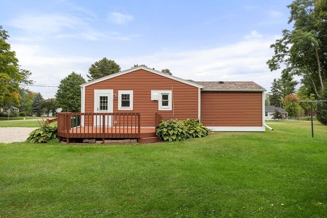 Photo - 715 Washington St