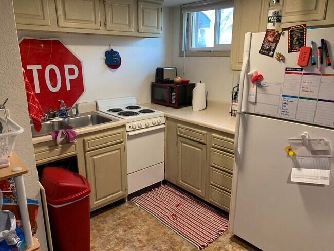 1916 8th Ave Unit 2
