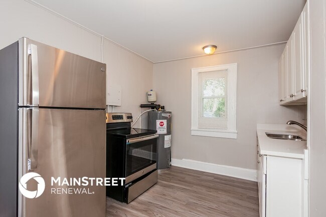 Photo - 2208 Camp Greene St