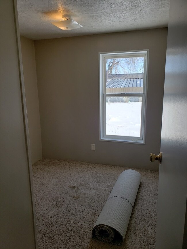 Photo - 3 Bed, 2 bath manufactured home in Egin!