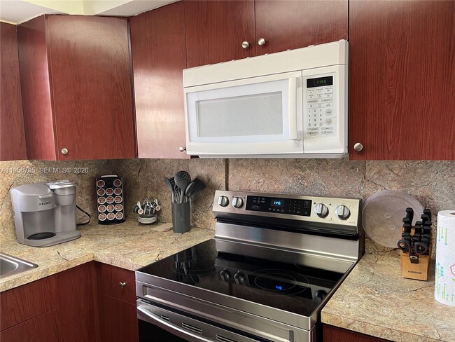 Photo - 7328 SW 82nd St Unit B113