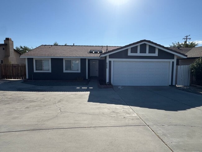 Building Photo - 16185 Tawney Ridge Ln