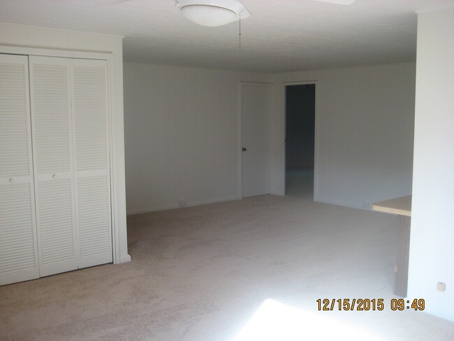 Photo - Hu, Andra Unit Hu, Reggie (down)