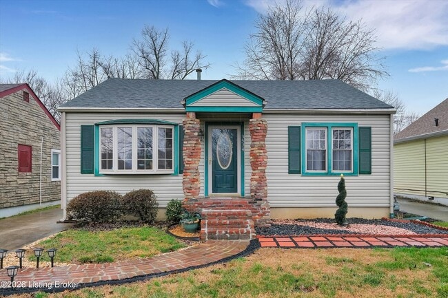 Photo - 3534 Algonquin Pkwy