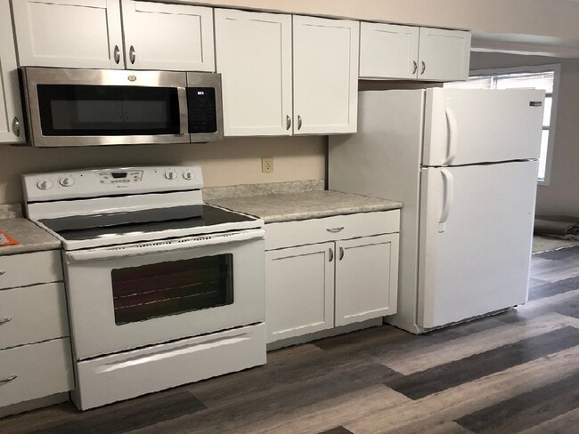 Photo - 1014 3rd Ave E