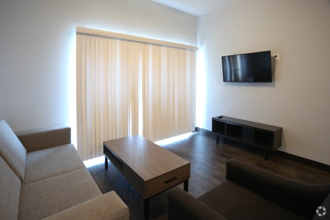 Elevate Student Living - Deep Elm