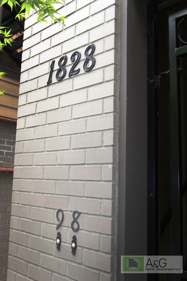 Photo - Charming 1-Bedroom Condo with Garage in Prime Goose Hollow Location