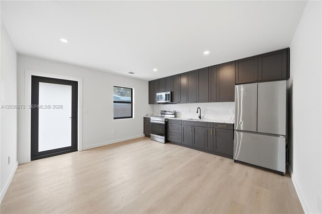 Photo - 1861 NW 27th St Unit 2