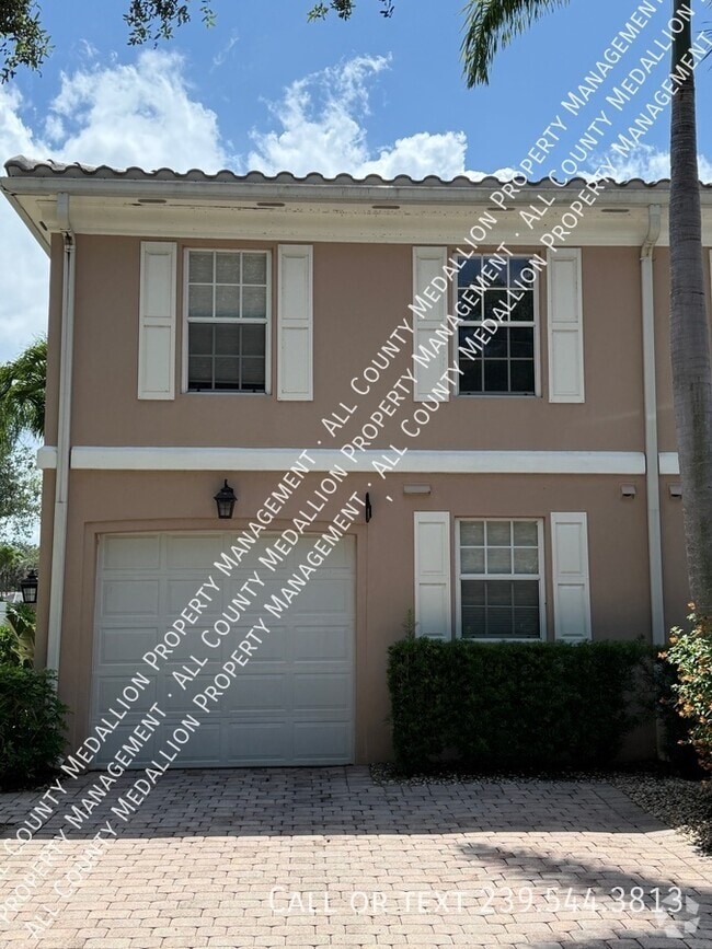 Building Photo - 5701 Cove Cir Rental