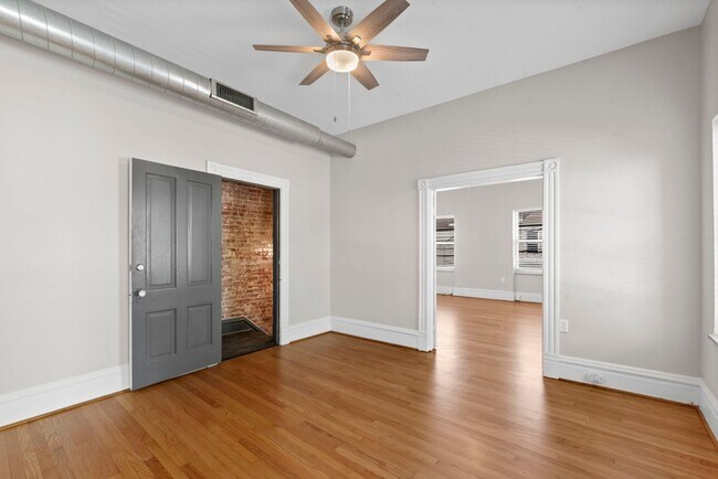 Photo - 2700-2702 Macklind Unit 2700 Macklind Ave 2F