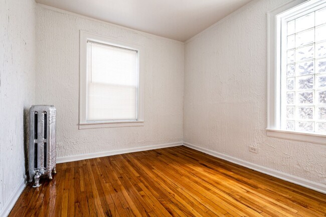 Photo - 8057 S Laflin