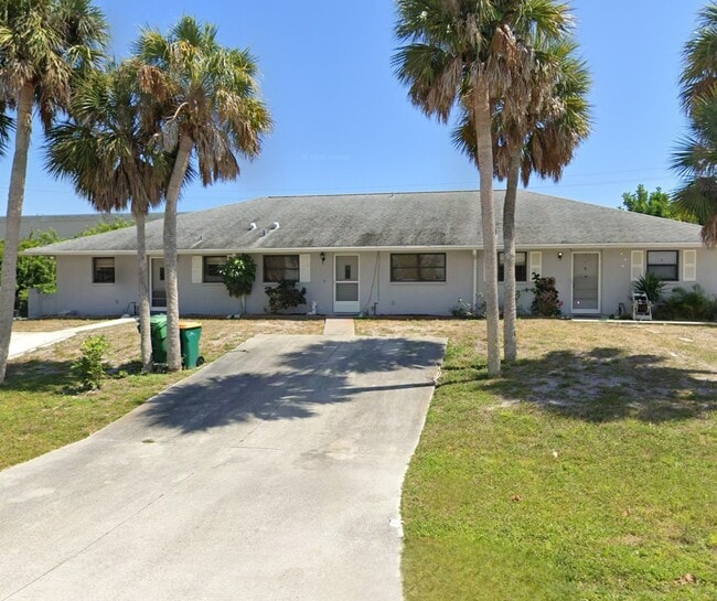 Building Photo - 1755 Florence Ave