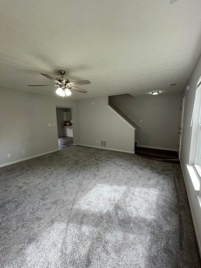 624 Elijah St