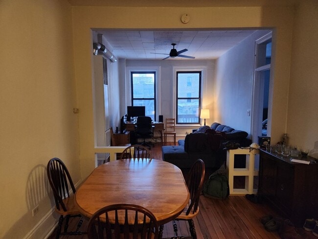 Photo - 1156 W Grand Ave Unit 302