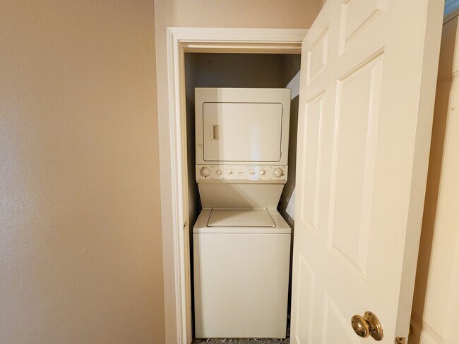 Photo - 1311 Antoine Dr Unit 148