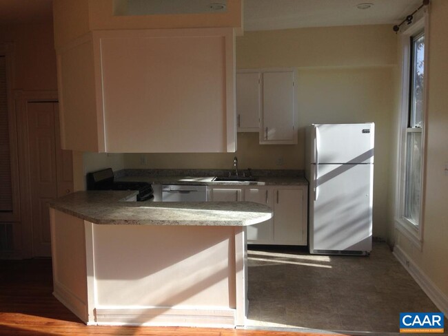 Photo - 711 W Main St Casa