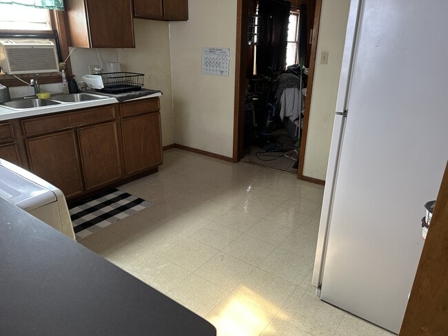 Photo - 150 S 3rd St