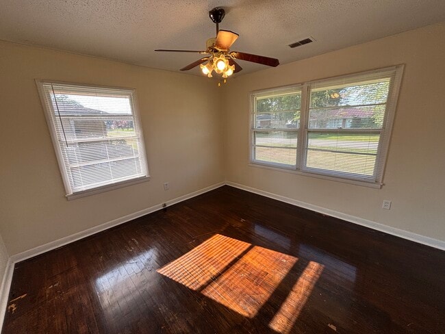 Photo - 1006 Waverly Ave