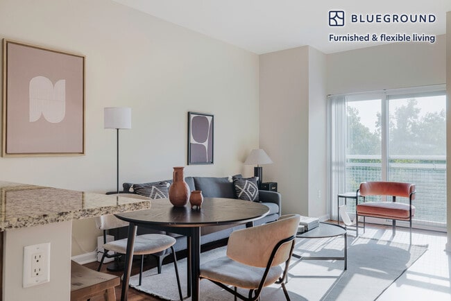 Photo - 11418 Rockville Pike Unidad FL5-ID946