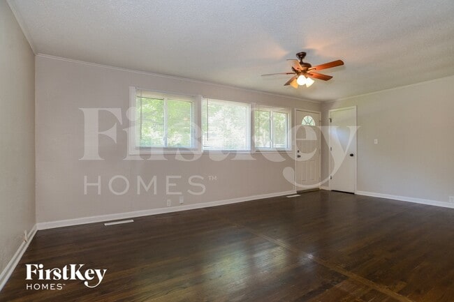 Photo - 900 NE 62nd St