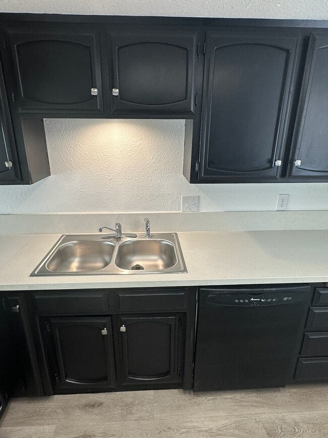 Photo - 1532 S Linwood St Unit 1532